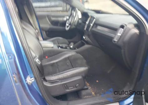 2021 Volvo Xc40 T5 R-Design from USA, damaged, VIN YV4162UM1M2403679